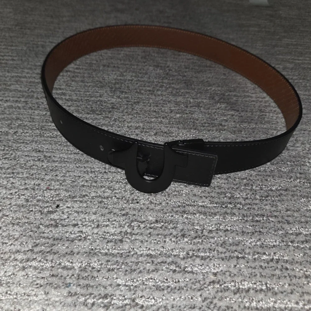 True Religion Mens Reversible Belt Black Tan Monogram Horseshoe Buckle Size 38‎